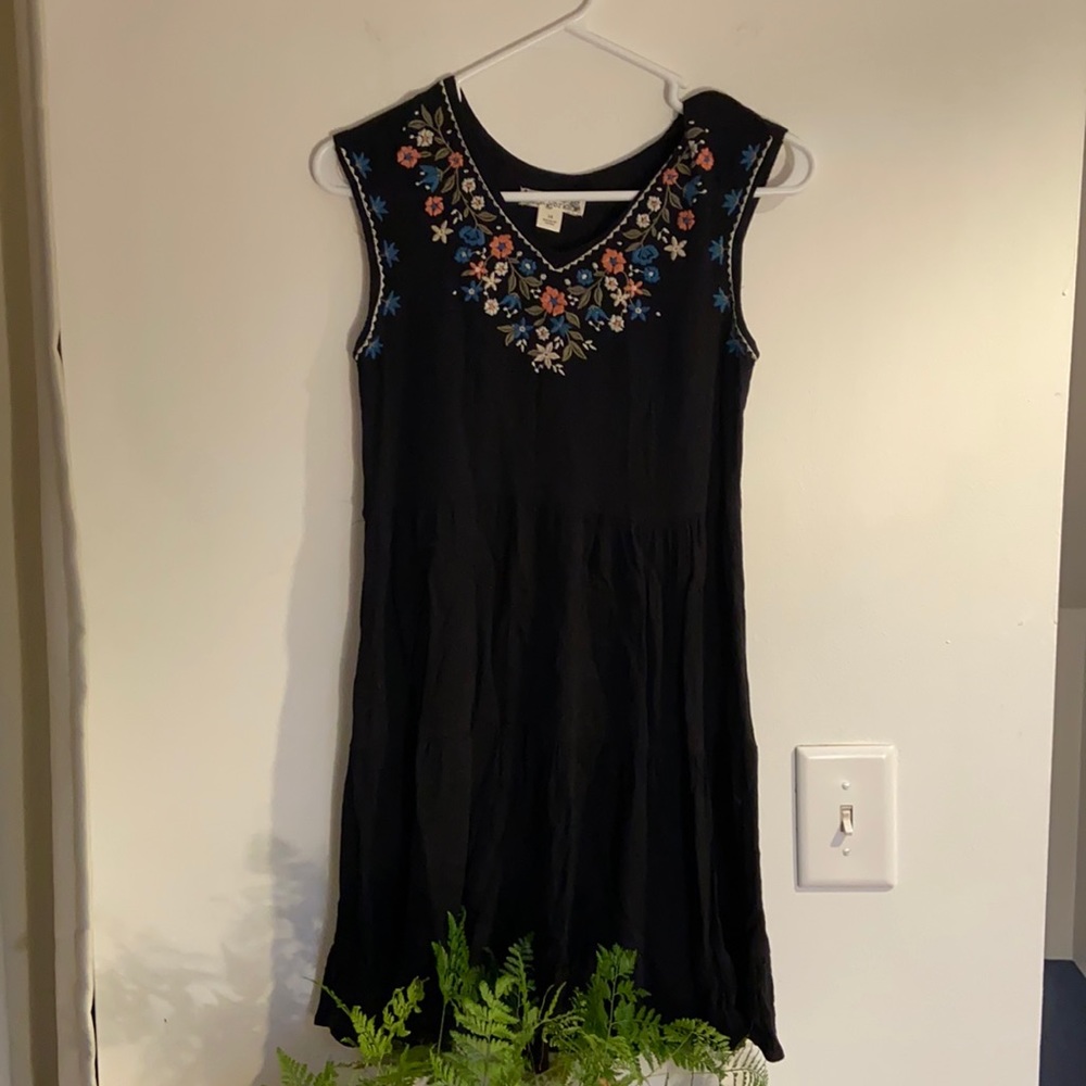 Girl’s summer dress